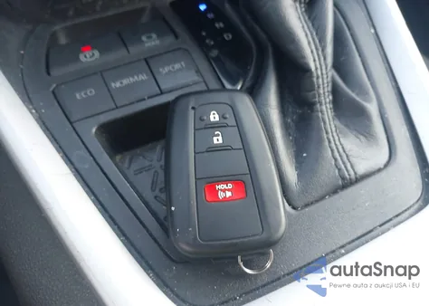 2021 Toyota Rav4 Xle из США, поврежденный, VIN 2T3W1RFV8MW118975